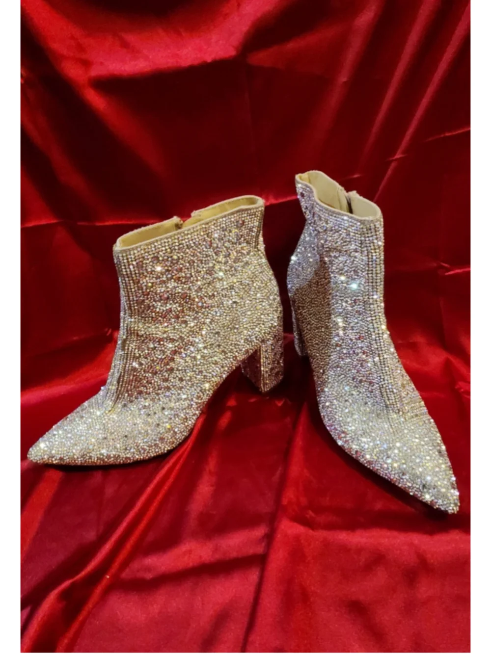 Betsey Johnson turn heads